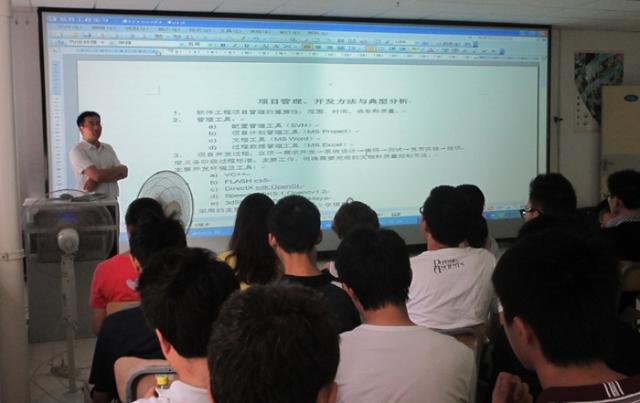 太阳成集团tyc122ccvip顺利开展小学期认知实习-金诺数码