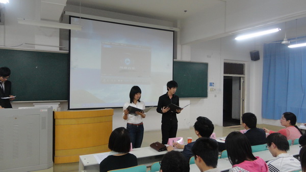 太阳成集团tyc122ccvip举办读书月活动开幕式暨学风建设报告会-02